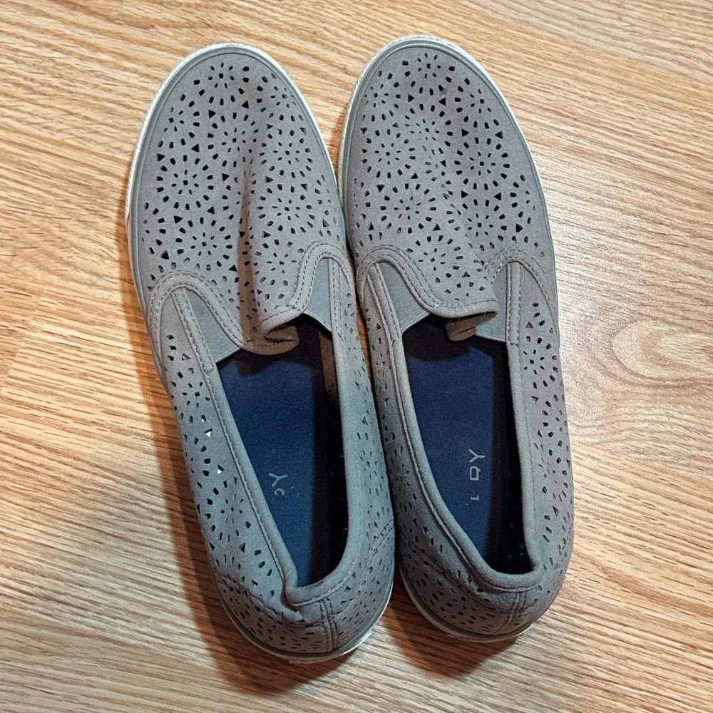 Sperry Womens Crest Vibe‎ Grey Suede Perforated Slip On Sneakers Size 9